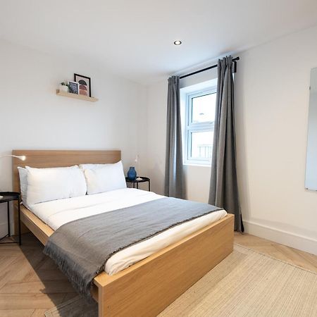 The Battersea Place - Charming 4Bdr Flat 런던 외부 사진